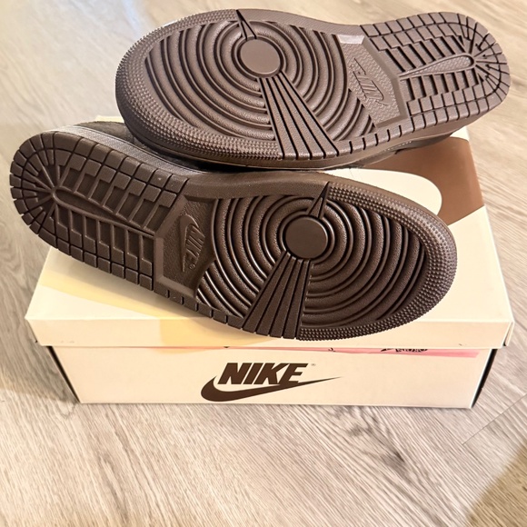 Brand New Travis Scott - Picture 6 of 6